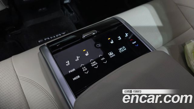 Toyota Camry (XV80) 2.5 XLE Premium Hybrid 2025 — фото 19
