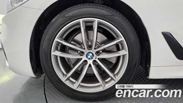 BMW 5 Series (G30) 520d M Sport package 2017 — фото 5