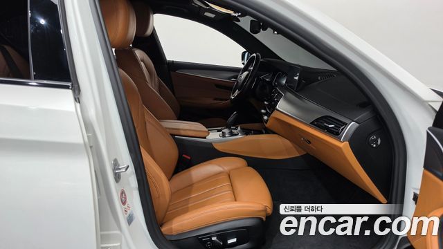 BMW 5 Series (G30) 520d M Sport package 2017 — фото 11