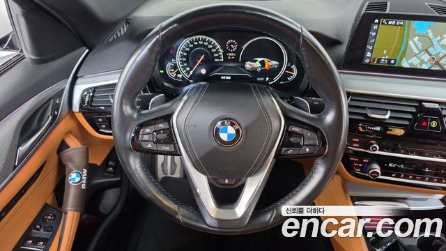 BMW 5 Series (G30) 520d M Sport package 2017 — фото 13