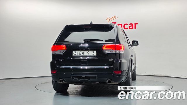 Jeep Grand Cherokee 3.6 Overland WK2 2021 — фото 4