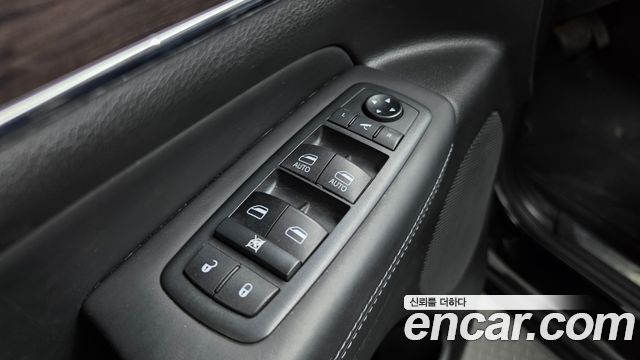 Jeep Grand Cherokee 3.6 Overland WK2 2021 — фото 18