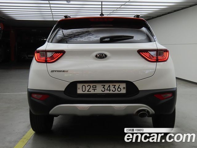 Kia Stonic 1.4 Prestige 2018 — фото 4