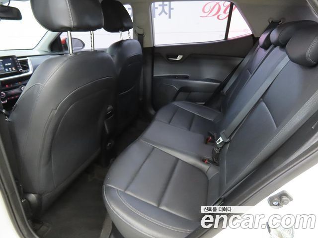 Kia Stonic 1.4 Prestige 2018 — фото 6