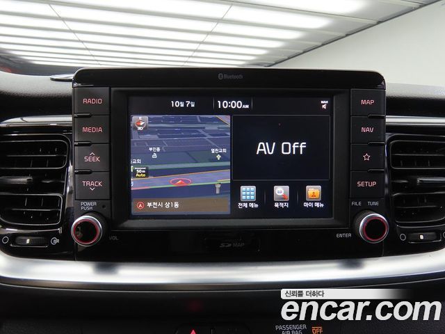 Kia Stonic 1.4 Prestige 2018 — фото 10