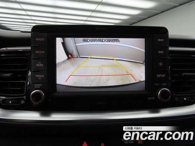 Kia Stonic 1.4 Prestige 2018 — фото 15