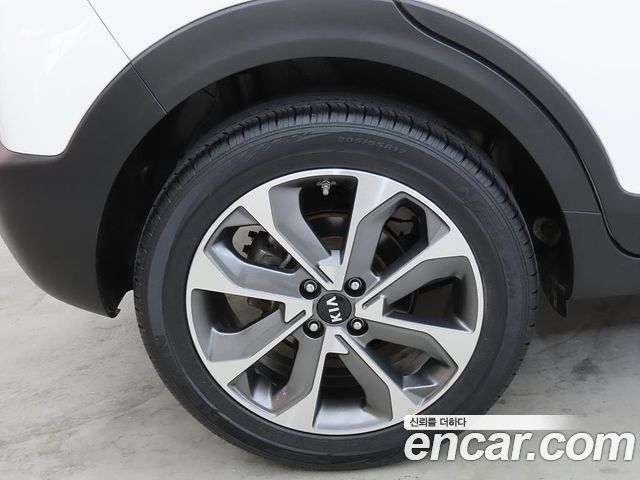 Kia Stonic 1.4 Prestige 2018 — фото 24