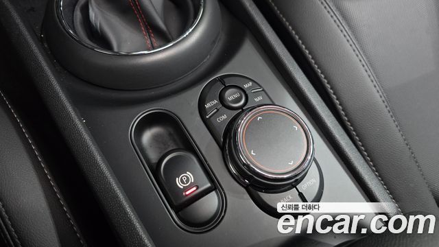 MINI Cooper S Clubman Standard 2nd 2019 — фото 20