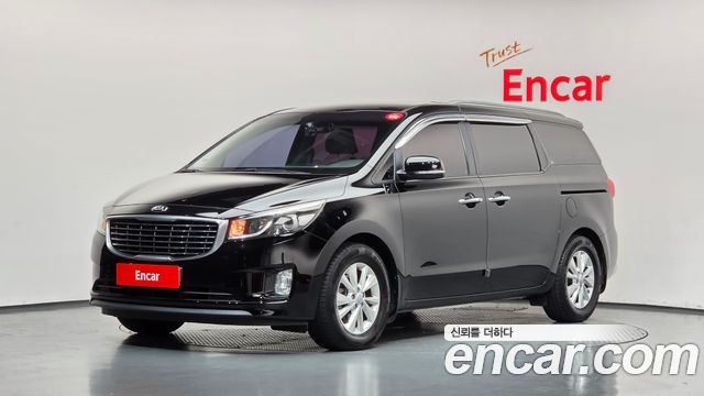 Kia Carnival 11-seater Luxury