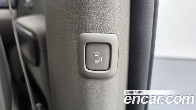 Kia Carnival 11-seater Luxury 2015 — фото 22