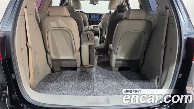 Kia Carnival 11-seater Luxury 2015 — фото 24