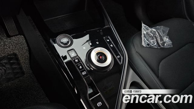 Kia Niro Prestige 2024 — фото 9
