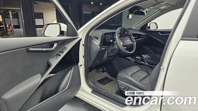 Kia Niro Prestige 2024 — фото 10