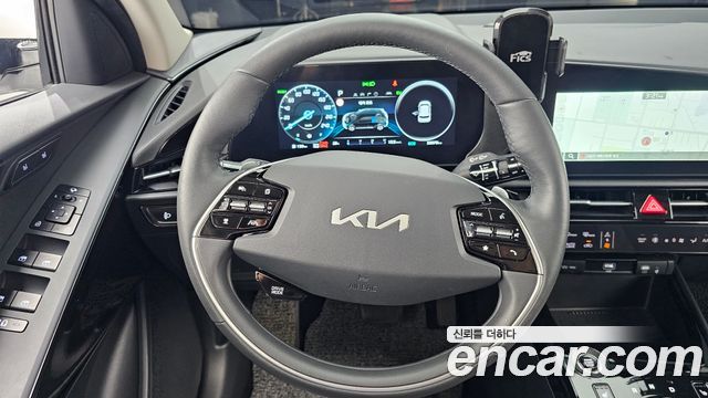 Kia Niro Prestige 2024 — фото 13