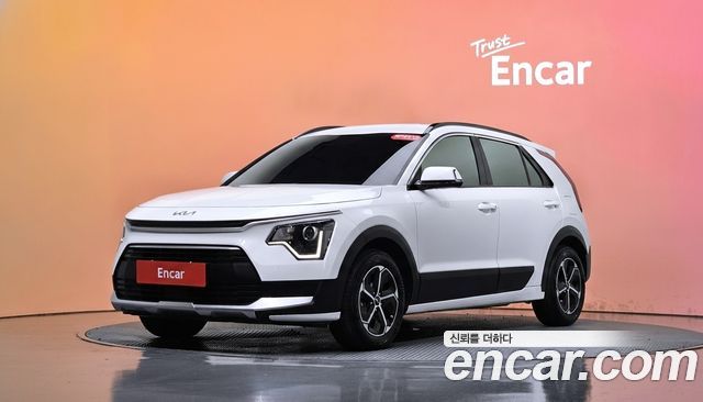 Kia Niro Prestige 2024 — фото 1