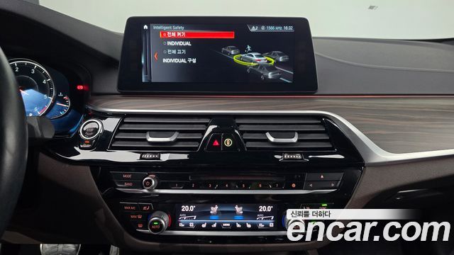 BMW 5 Series (G30) 520d M Sport Package Plus 2018 — фото 15