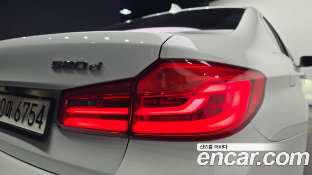 BMW 5 Series (G30) 520d M Sport Package Plus 2018 — фото 23