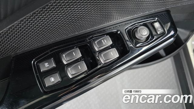 KG Mobility (SsangYong) Very New Tivoli Gasoline 1.5 2WD V3 2021 — фото 11