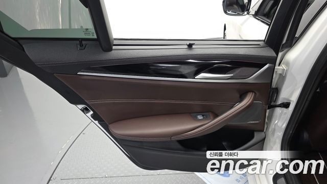 BMW 5 Series (G30) 530i xDrive M Sport Package 2023 — фото 25