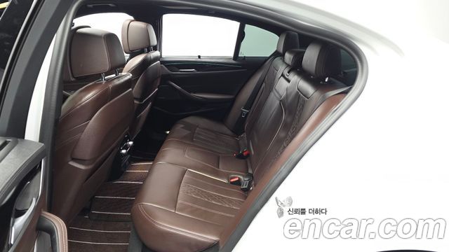 BMW 5 Series (G30) 530i xDrive M Sport Package 2023 — фото 26