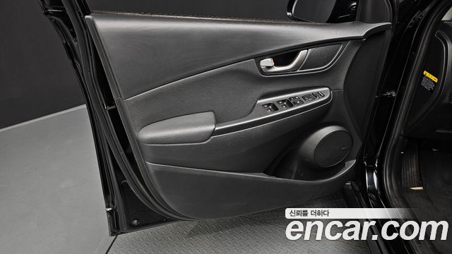 Hyundai Kona Diesel 1.6 2WD Premium 2018 — фото 24