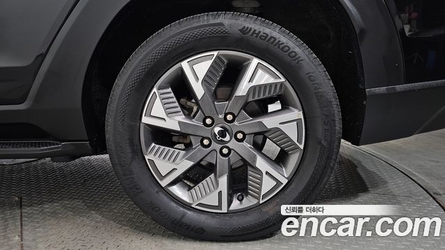KG Mobility (SsangYong) Torres EVX E7 2024 — фото 21