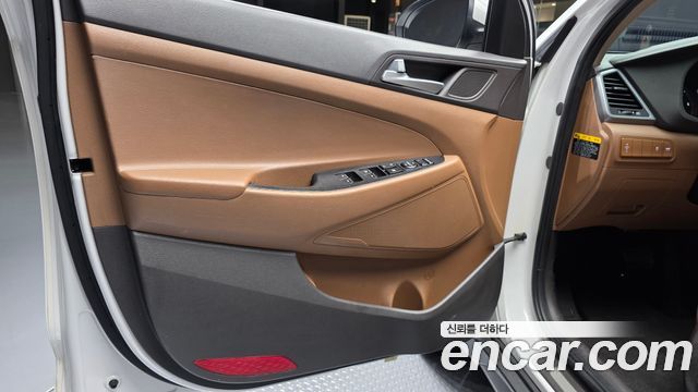 Hyundai Tucson Diesel 2.0 2WD Premium 2016 — фото 24