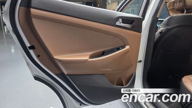 Hyundai Tucson Diesel 2.0 2WD Premium 2016 — фото 25