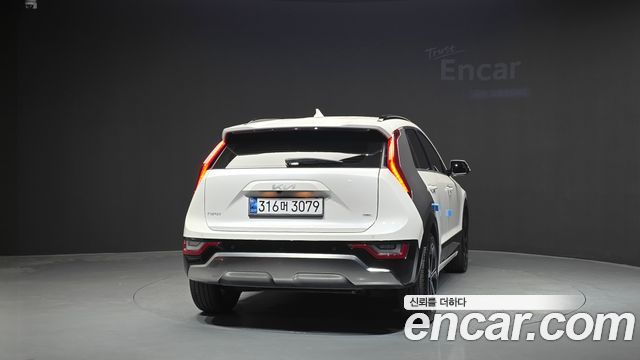 Kia Niro Signature 2022 — фото 4