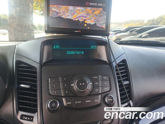 Chevrolet Orlando 2.0 Diesel LT Premium 2012 — фото 7