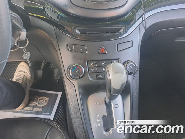 Chevrolet Orlando 2.0 Diesel LT Premium 2012 — фото 8