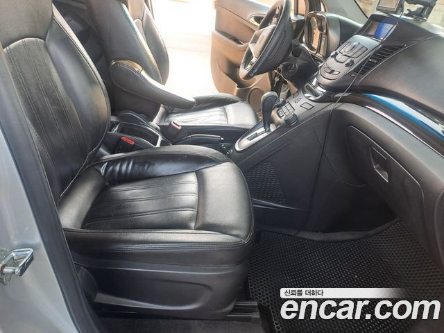 Chevrolet Orlando 2.0 Diesel LT Premium 2012 — фото 17