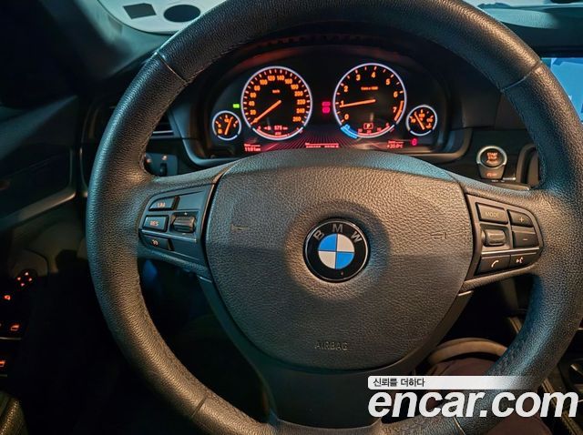 BMW 5 Series (F10) 528i 2012 — фото 6