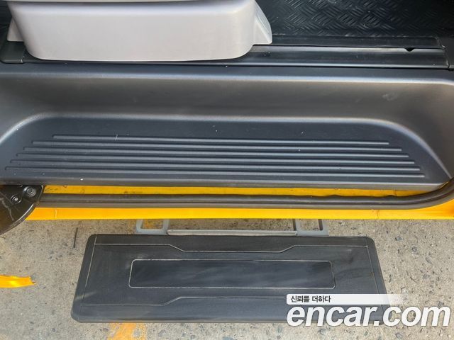 Hyundai Grand Starex School Bus 2019 — фото 16