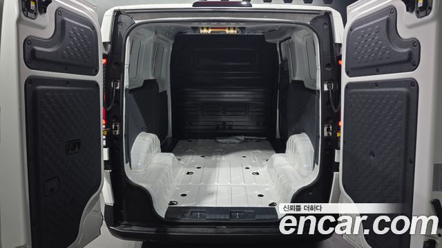 Kia PV5 Cargo Long Long Range Basic 2026 — фото 20