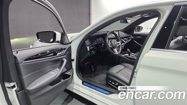 BMW 5 Series (G30) 530e M Sport 2021 — фото 10