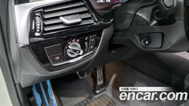 BMW 5 Series (G30) 530e M Sport 2021 — фото 12