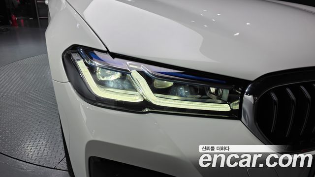 BMW 5 Series (G30) 530e M Sport 2021 — фото 22