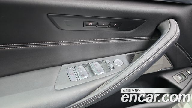 BMW 5 Series (G30) 530e M Sport 2021 — фото 27
