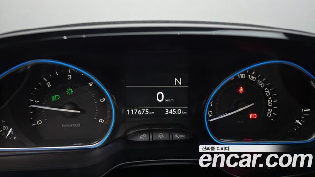 Peugeot 2008 1.6 e-HDi Feline L 2015 — фото 8