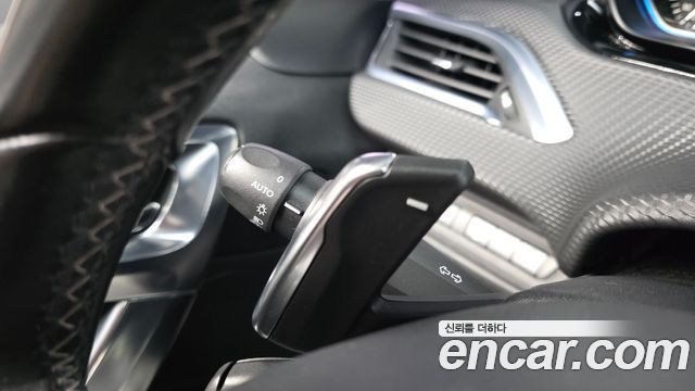 Peugeot 2008 1.6 e-HDi Feline L 2015 — фото 18