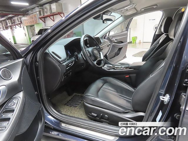 Hyundai Sonata (DN8) 2.0 Premium Family 2021 — фото 18