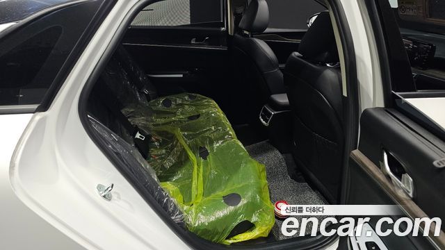 Kia K5 (III) 2.0 Noblesse 2023 — фото 11