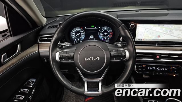 Kia K5 (III) 2.0 Noblesse 2023 — фото 13