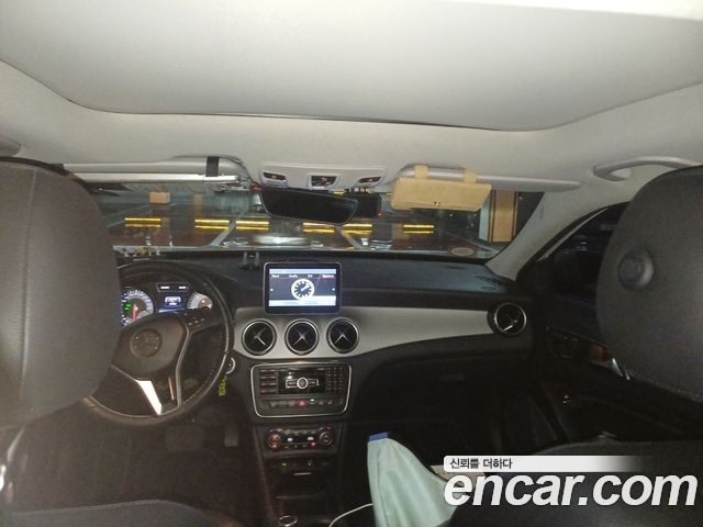 Mercedes-Benz GLA-Class (X156) GLA200 CDI 2015 — фото 6