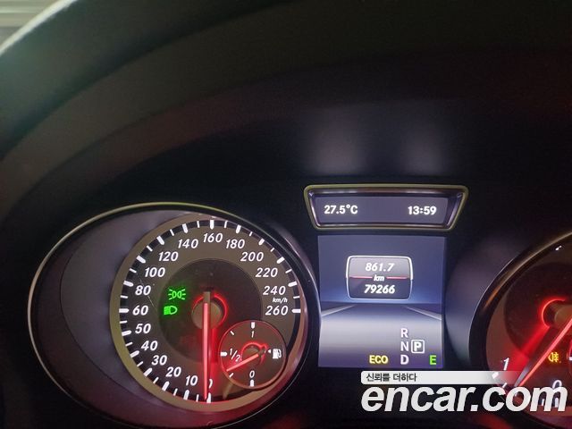 Mercedes-Benz GLA-Class (X156) GLA200 CDI 2015 — фото 7