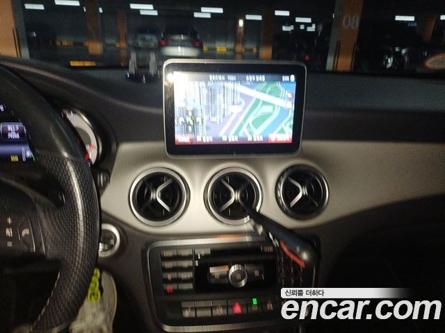 Mercedes-Benz GLA-Class (X156) GLA200 CDI 2015 — фото 9