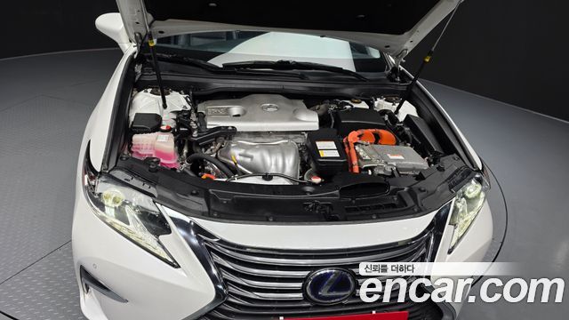 Lexus ES300h premium XV60 2016 — фото 6