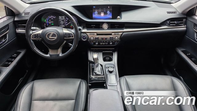 Lexus ES300h premium XV60 2016 — фото 7