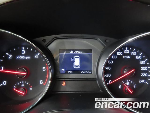 Kia Carnival 9-Seater Prstige 2019 — фото 10